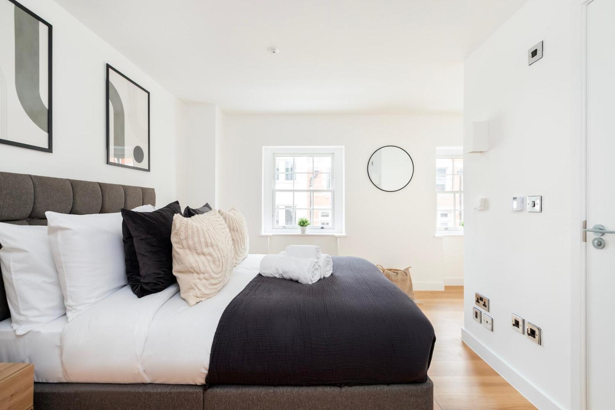 Fitzrovia & Soho - 2Br With Balcony - Cityapartmentstay London Exterior foto