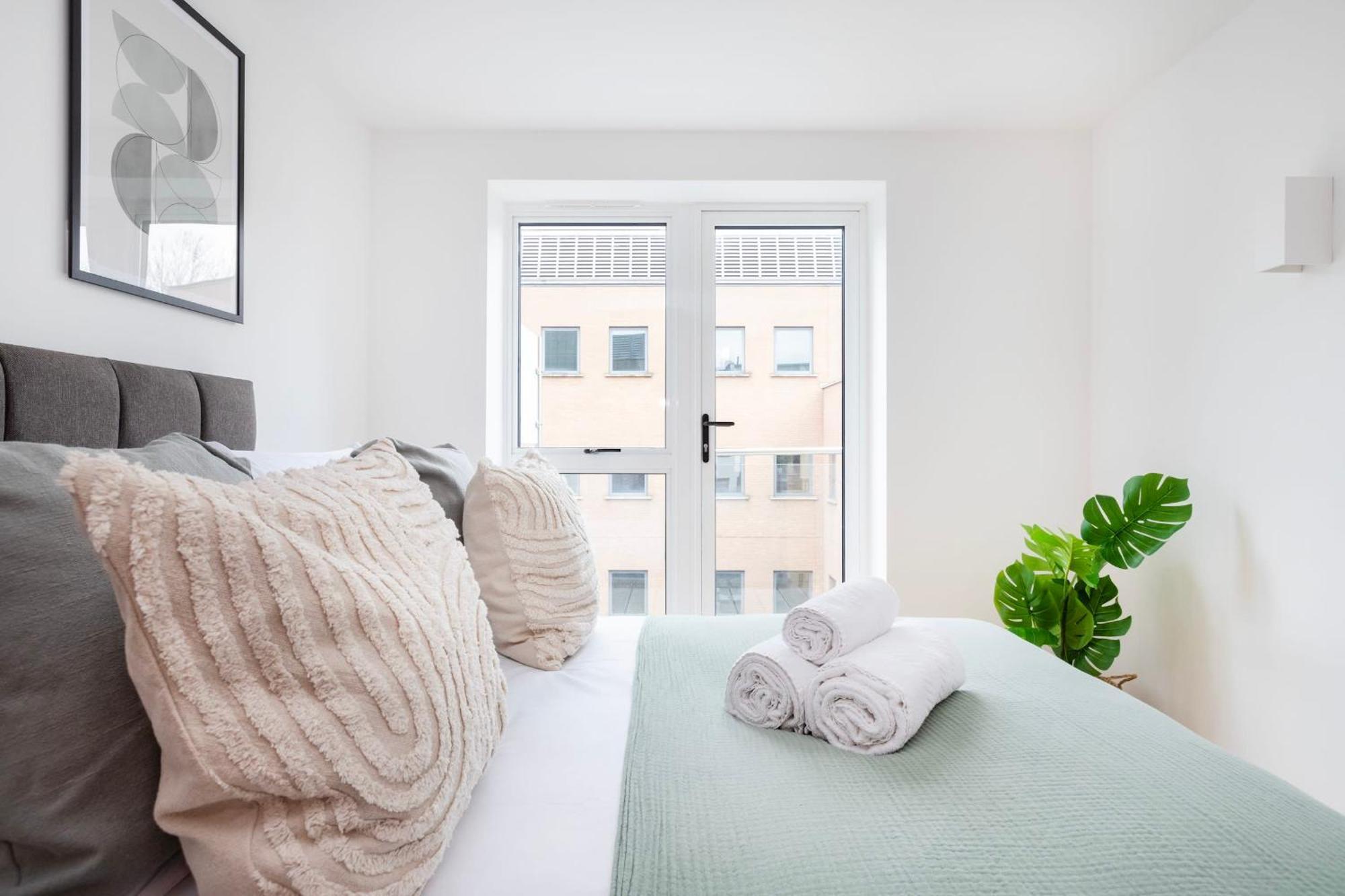 Fitzrovia & Soho - 2Br With Balcony - Cityapartmentstay London Exterior foto
