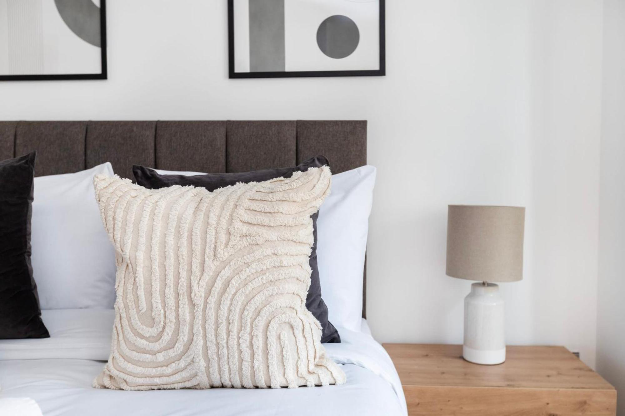 Fitzrovia & Soho - 2Br With Balcony - Cityapartmentstay London Exterior foto
