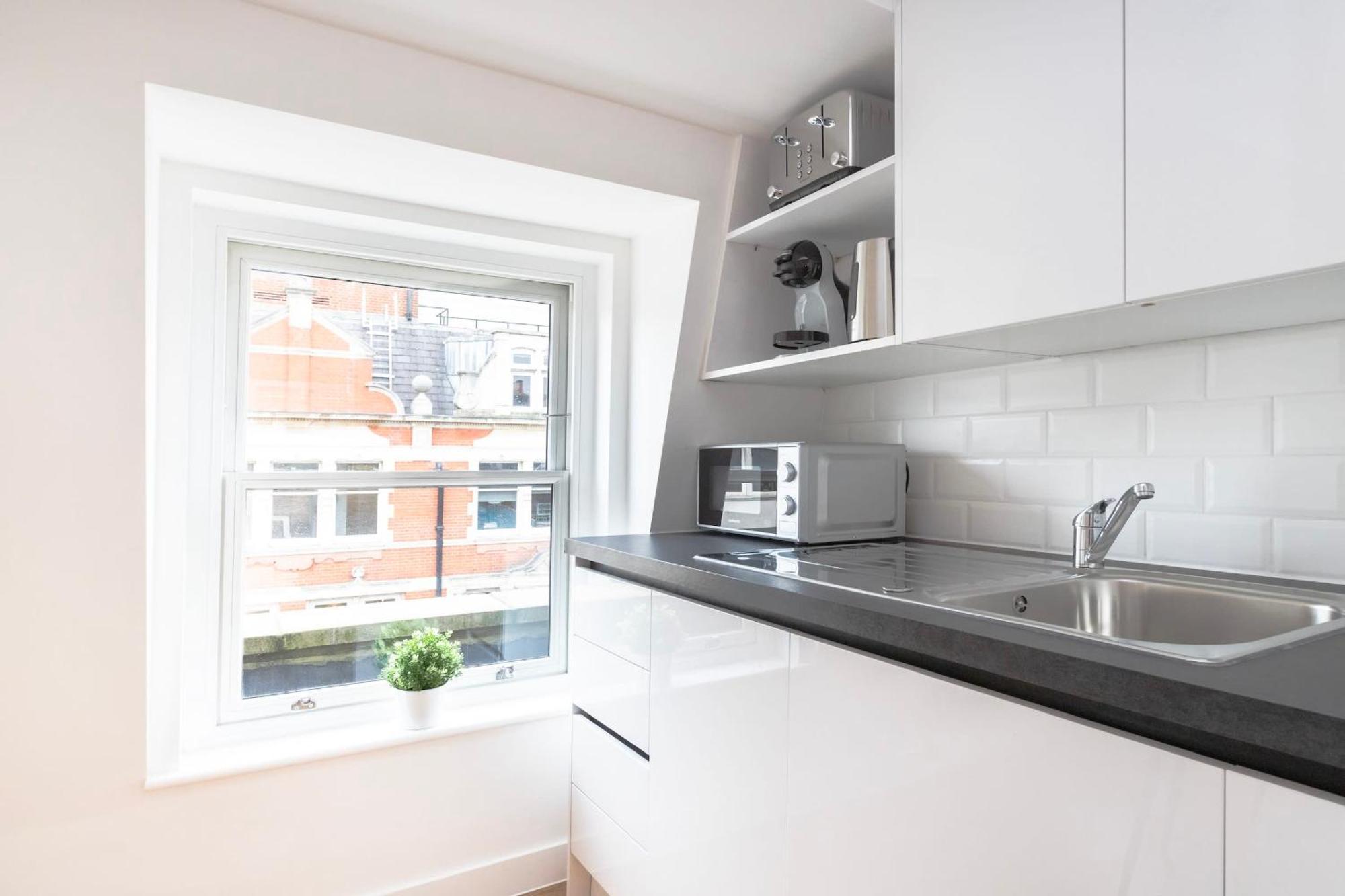 Fitzrovia & Soho - 2Br With Balcony - Cityapartmentstay London Exterior foto
