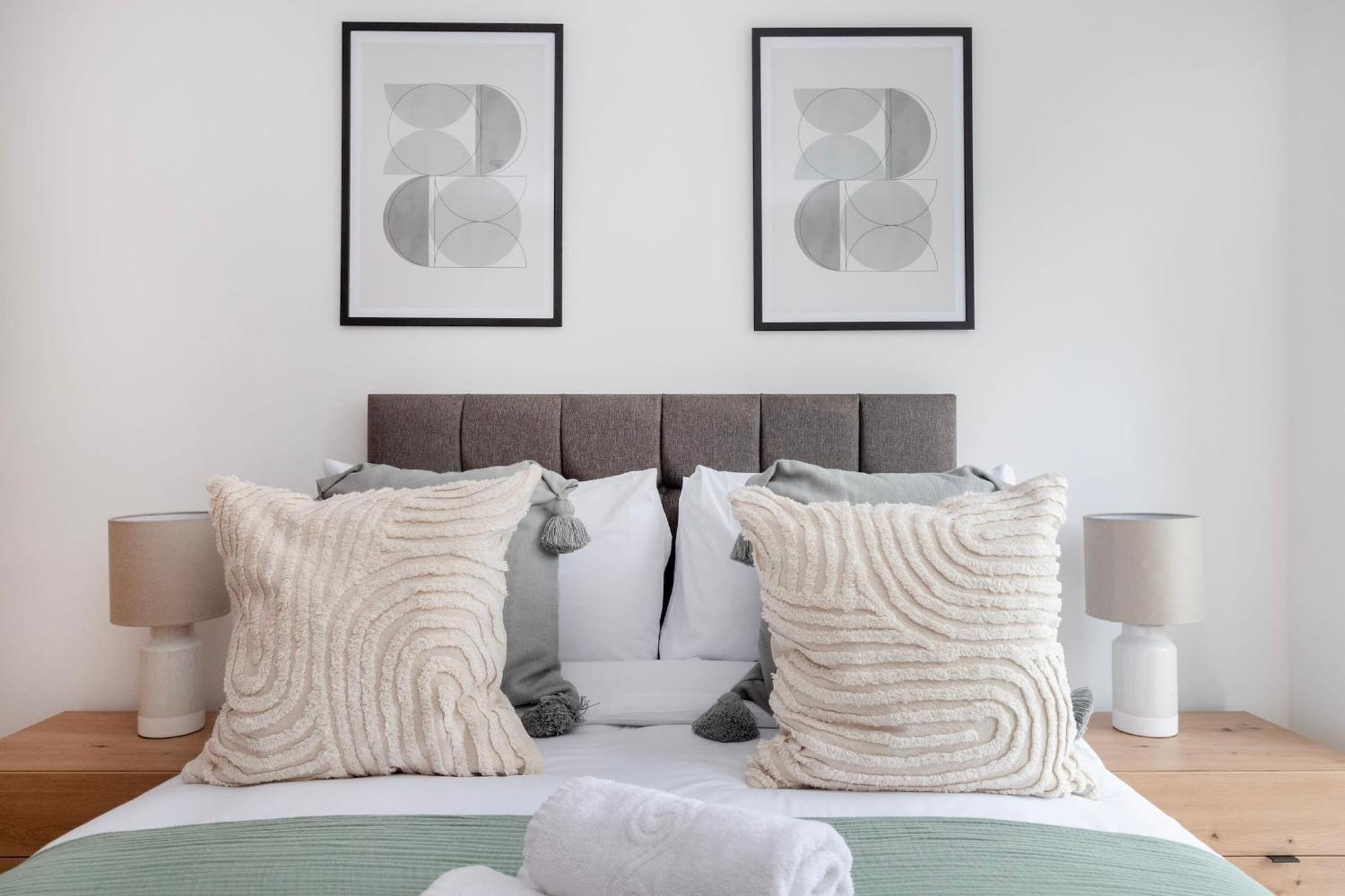 Fitzrovia & Soho - 2Br With Balcony - Cityapartmentstay London Exterior foto